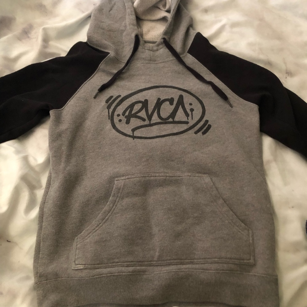 RVCA HOODIE